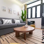 1 Bedroom Canal St Martin Eurostar