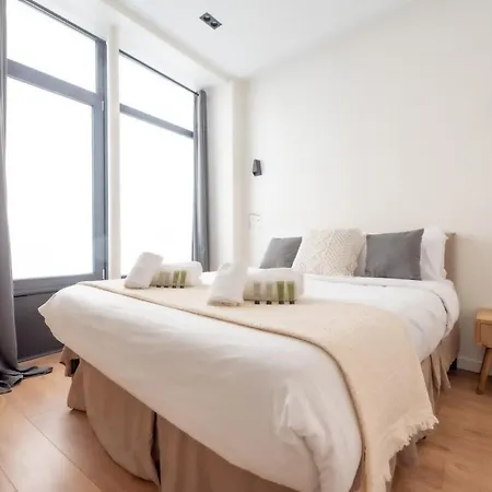 1 Bedroom Canal St Martin Eurostar Parigi