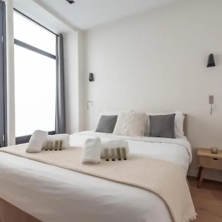 1 Bedroom Canal St Martin Eurostar Appartamento Parigi